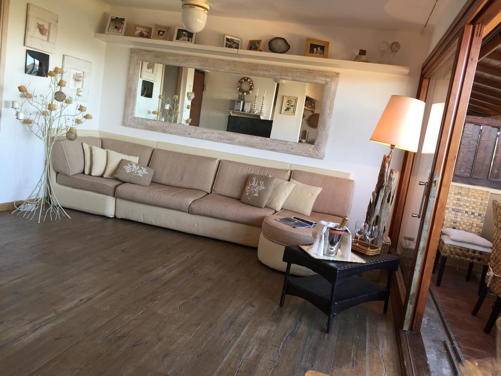 Smeralda Residenza Di Charme 마리나디포르티쏘 객실 사진